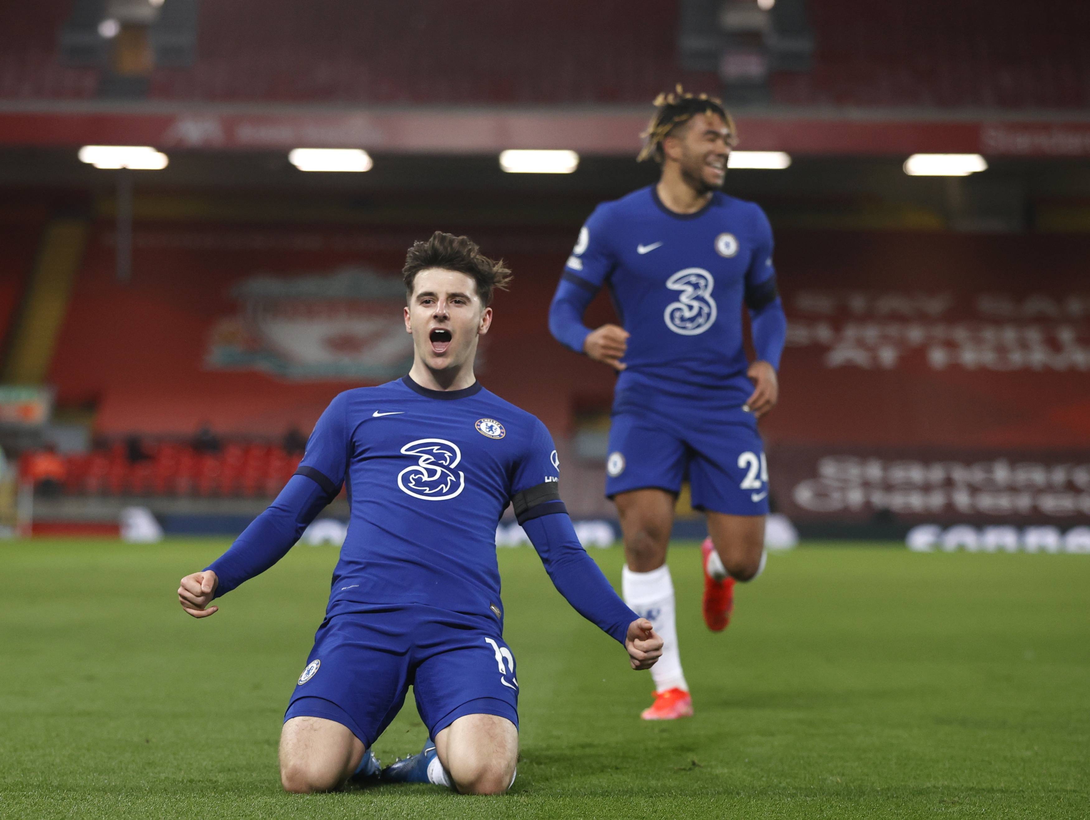 Relevo：巴萨已向德容提出续约报价，减少薪水并延长合同期限